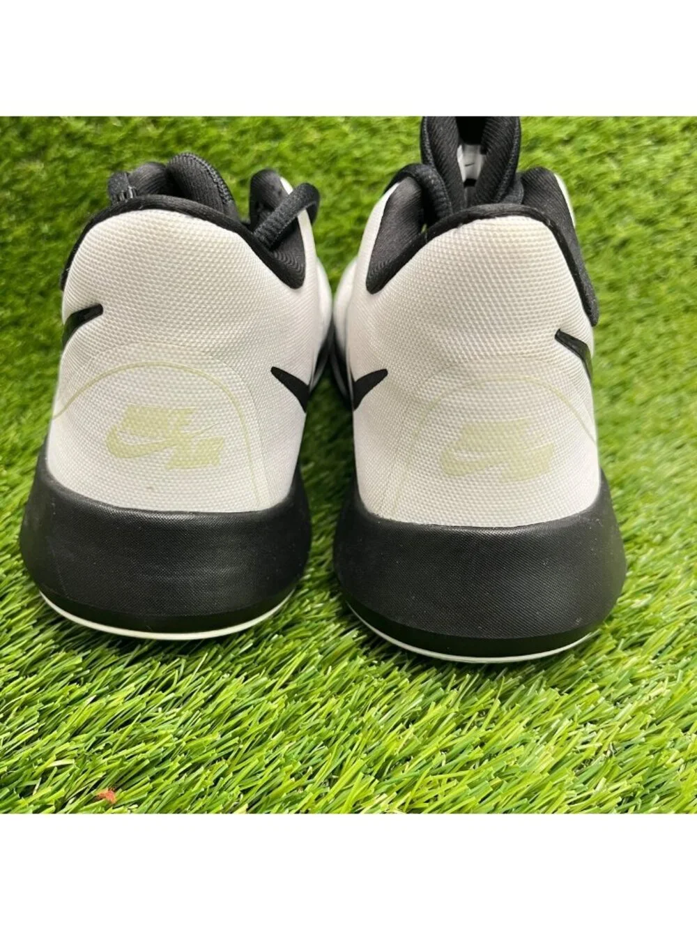 Nike Air Precision 2 II Boys Size 4.5Y White Black Basketball Shoes Sneakers